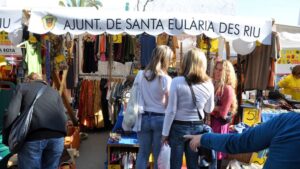 Santa Eularia Stock Fair Shopping